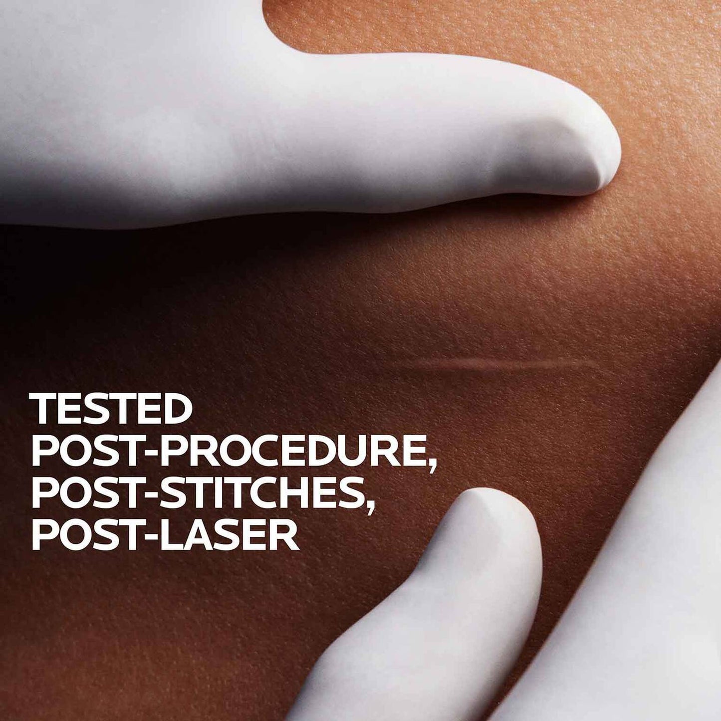cicaplast-gel-b5-skin-protectant-i6 06-cicaplast-gel-model-1500x1500.jpg